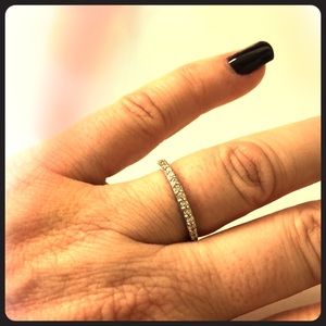 Diamond wedding band